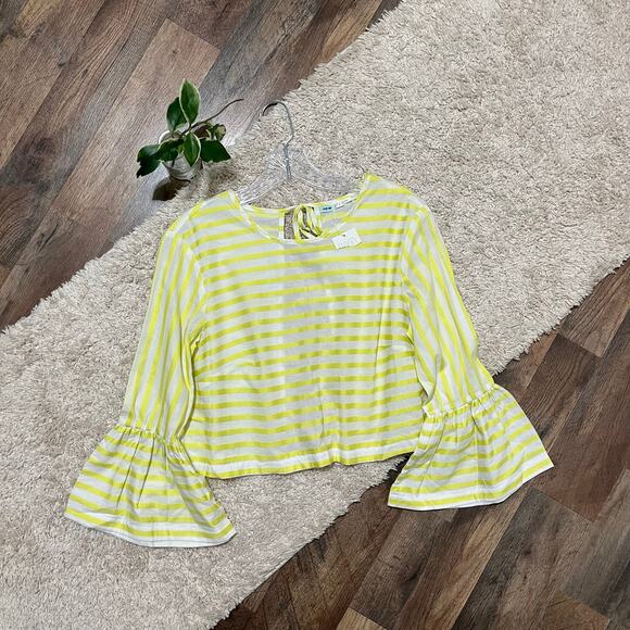 Urban Outfitters Kimchi Blue Bohemian Striped Bell Sleeve Open Back Crop Top NWT - Picture 3 of 8